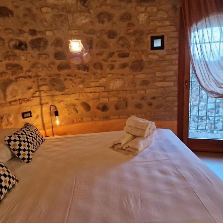 Thomas' Castle Apartment Pozzolengo Bagian luar foto