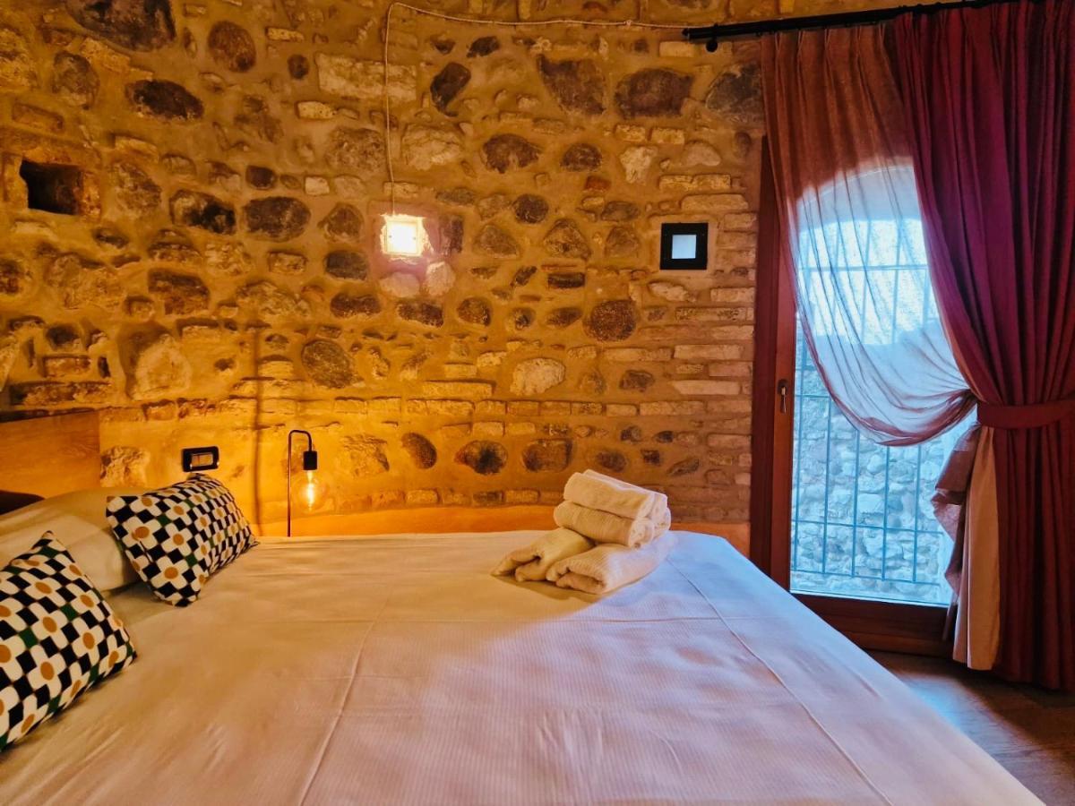 Thomas' Castle Apartment Pozzolengo Bagian luar foto
